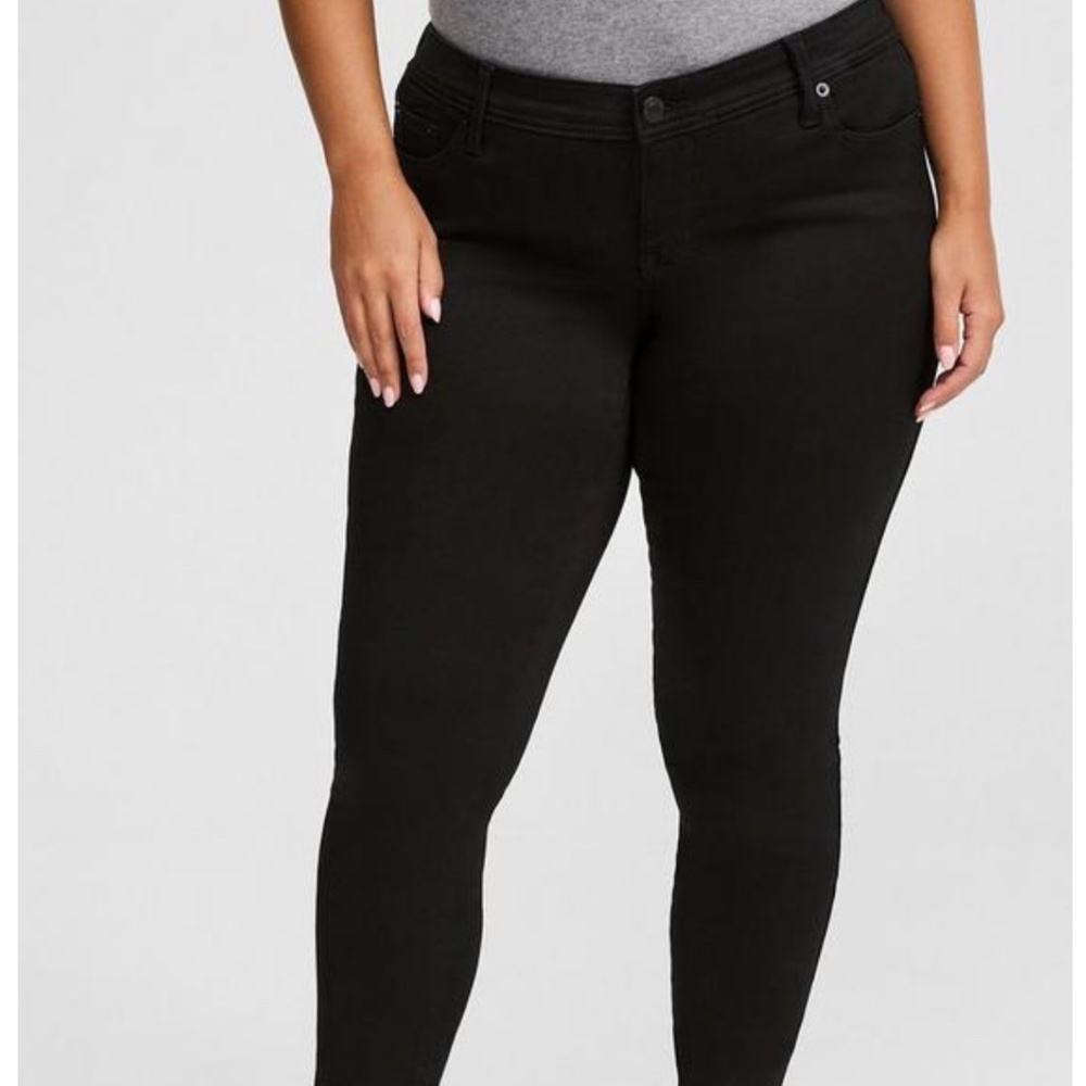 Torrid Luxe Skinny Jean Black (#118)